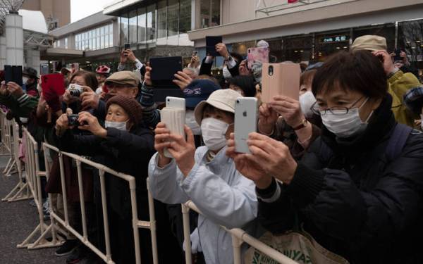 Ειδικοί κρούουν τον κώδωνα κινδύνου στην Ιαπωνία για τον κορονοϊό: Οι πολίτες δεν προσέχουν