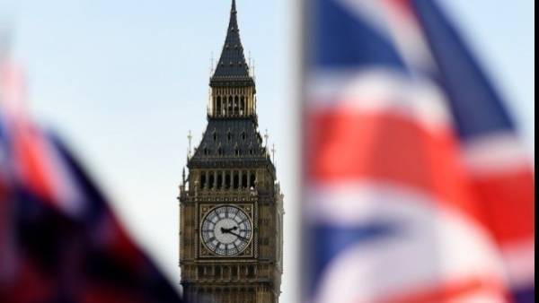 Βρετανία: Έτοιμο το Λονδίνο να εγγυηθεί επιπλέον δάνεια 525 εκατομμυρίων δολαρίων προς την Ουκρανία