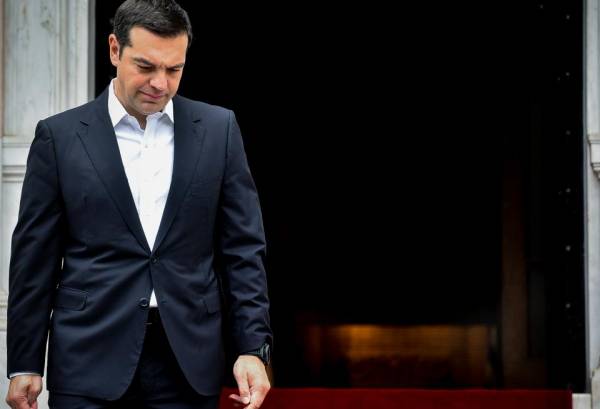 Handelsblatt: Η Ελλάδα πληρώνει περισσότερα για να δανειστεί