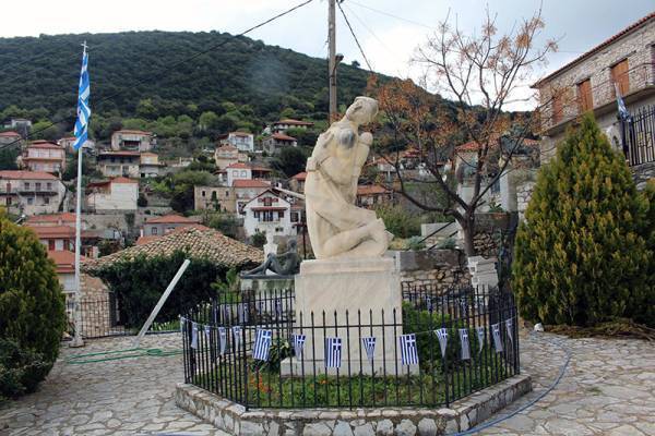 Πίτα κόβει ο Σύνδεσμος Σιδηροκαστριτών Τριφυλίας