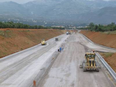 Μισοί κόμβοι του περιφερειακού σε Αθηνών και Σπάρτης 