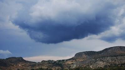 Και τη Δευτέρα συνεχίζεται το... σερί του άστατου καιρού