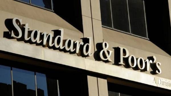 Ο Οίκος S&amp;P αναβάθμισε ελληνικές τράπεζες