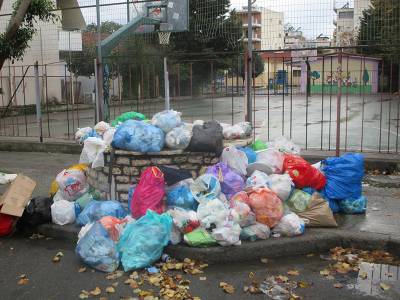 Διογκώνεται το πρόβλημα της καθαριότητας στην Καλαμάτα (βίντεο)
