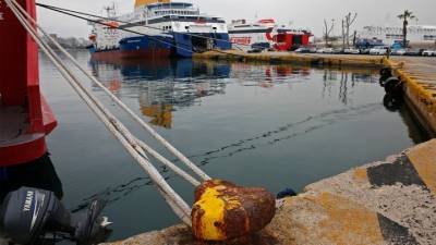 Δεμένα αύριο τα πλοία - Συμμετοχή ΠΝΟ στην 24ωρη απεργία της ΓΣΕΕ για την Πρωτομαγιά