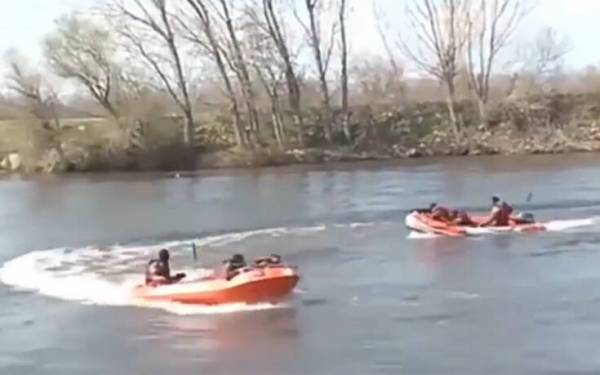Τούρκοι κομάντο έκαναν «επιδείξεις» στον ποταμό Έβρο (Βίντεο)