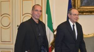 Ιταλός ΥΠΟΙΚ: Υπάρχει βούληση για θετική λύση στο θέμα της Ελλάδας