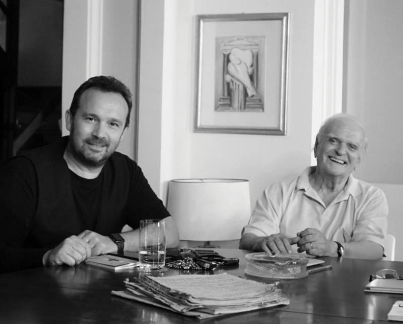 "Τραμπάλα": Ο Κώστας Μακεδόνας ερμηνεύει Λευτέρη Παπαδόπουλο στο νέο του album