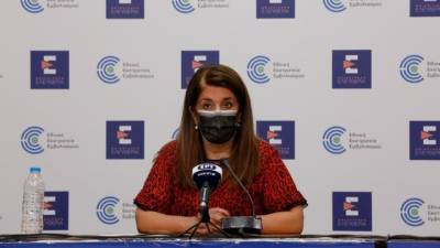 Μετάλλαξη Όμικρον - Παπαευαγγέλου: Είμαστε πιο κοντά στο καλό απ’ ότι στο κακό σενάριο
