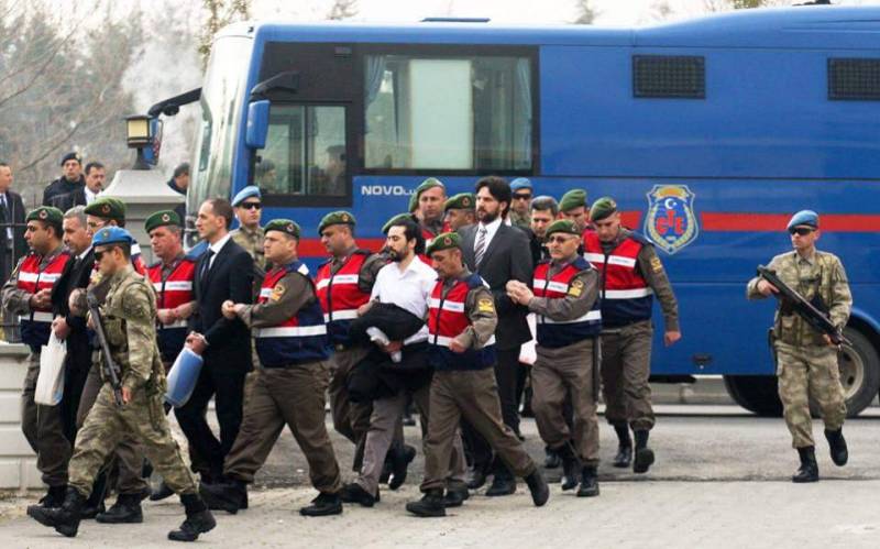 Τουρκία: Ενταλμα σύλληψης για 176 στρατιωτικούς ύποπτους ως Γκιουλενιστές