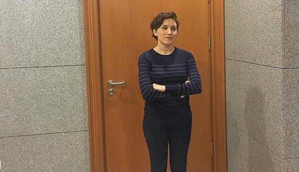 Φυλάκιση ενός χρόνου σε Τουρκάλα δημοσιογράφο για τα paradise papers