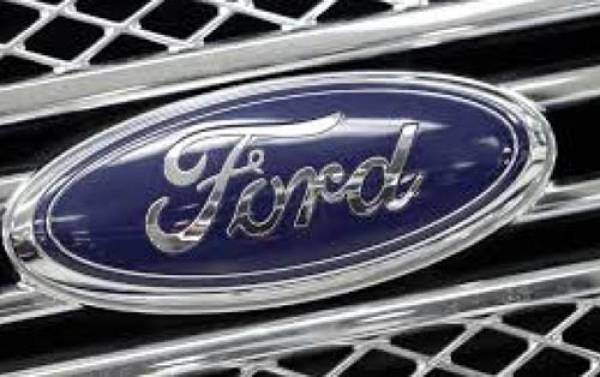 Τα νέα μοντέλα της Ford στο κεντρικό πάρκινγκ 