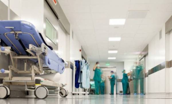 Η κεντρική εξουσία οφείλει να ενισχύσει τη δημόσια υγεία