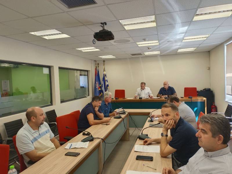 Δημοτική Επιτροπή Καλαμάτας: Αναβολή πολεοδομικού θέματος για «δύο μέτρα και δύο σταθμά»