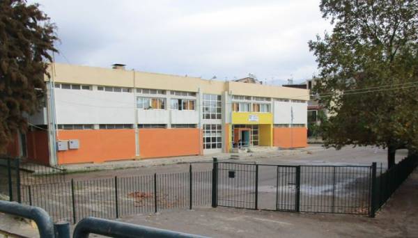 Προστασία από βανδαλισμούς  ζητεί το 13ο Δημοτικό Σχολείο Καλαμάτας