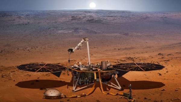 Το InSight της Nasa προσεδαφίστηκε στον Άρη και έστειλε την πρώτη φωτογραφία