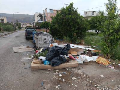 Αυτοσχέδιος σκουπιδότοπος