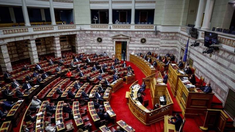 Βουλή: Ψηφίστηκε το νομοσχέδιο για τον τουρισμό