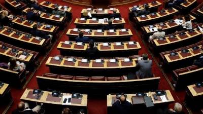 Στην Ολομέλεια της Βουλής από σήμερα το εργασιακό νομοσχέδιο