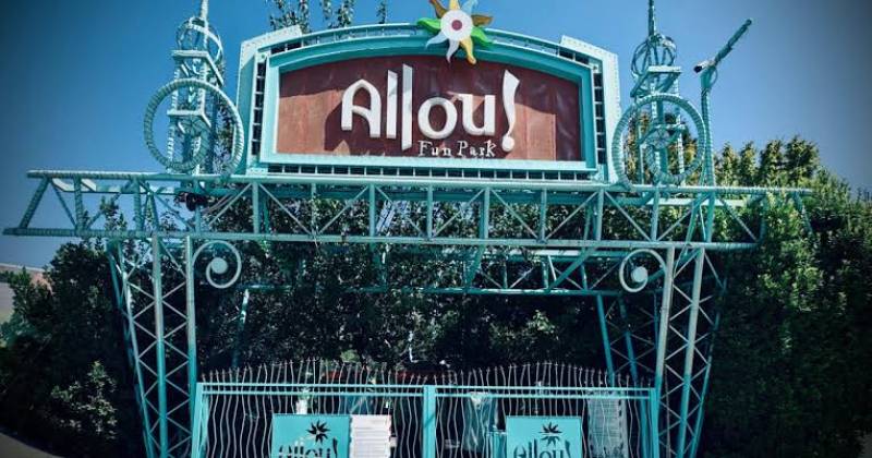 Allou!Fun Park: Εικόνες πλήρους εγκατάλειψης ένα χρόνο μετά το λουκέτο (βίντεο)