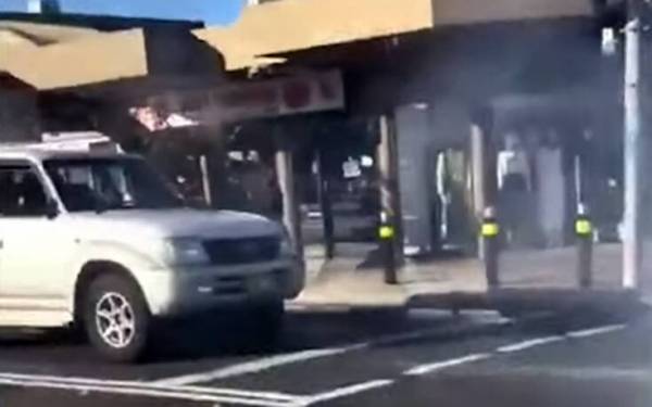 Αυστραλία: Αυτοκίνητο έπεσε σε κατάστημα πώλησης μουσουλμανικών ρούχων - 12 τραυματίες (Βίντεο)