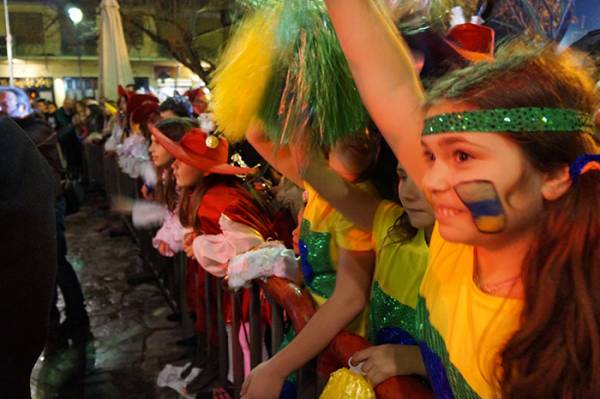 3ο Καλαματιανό Καρναβάλι: Απόψε η νυχτερινή παρέλαση