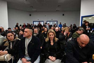 Λάρισα: Ξεκίνησε η δίκη για την τραγωδία στα Τέμπη με 36 κατηγορουμένους (βίντεο)