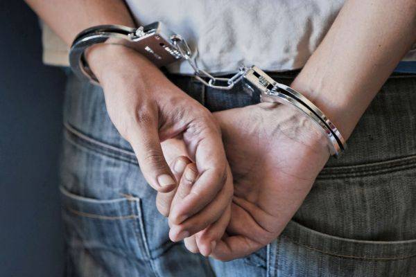 Συλλήψεις για κλοπή και παράνομη οπλοκατοχή στη Βυτίνα