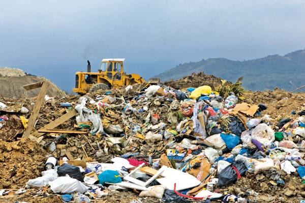 Για την προσωρινή διαχείριση σκουπιδιών ανησυχεί ο Νίκας 