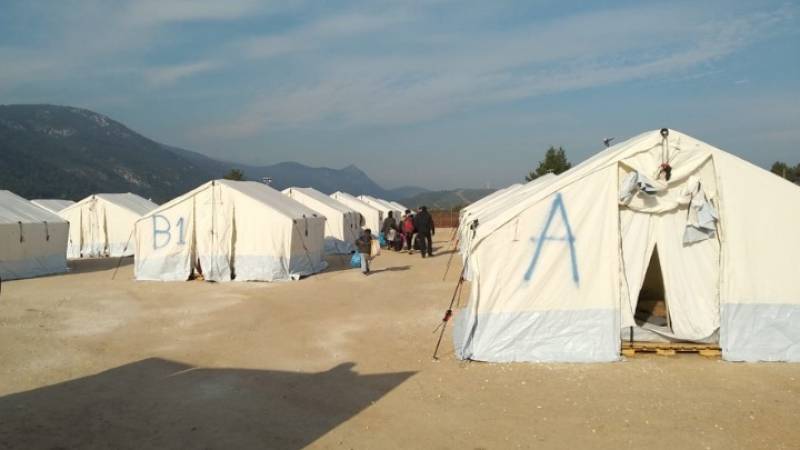 Ναυάγιο στην Πύλο: Στη Μαλακάσα μεταφέρονται οι διασωθέντες