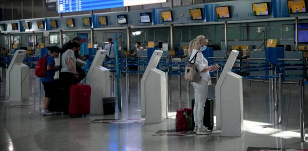 Αεροδρόμια: «Βουτιά» στην επιβατική κίνηση και τον Φεβρουάριο