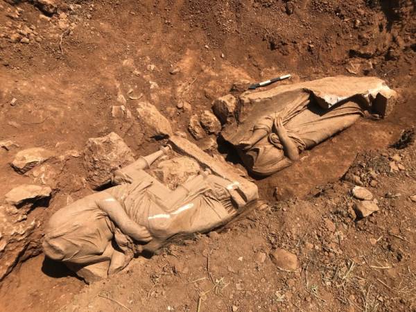 Αποκάλυψη ναόσχημου μνημείου κατά την ανασκαφή για την ανέγερση του νέου δημαρχείου Παιανίας