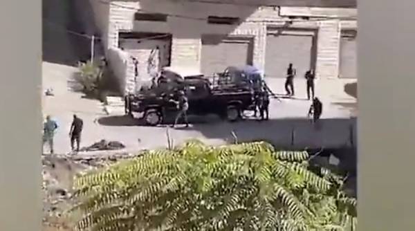 Επίθεση με πυροβολισμούς στο κομβόι που μετέφερε τον Μαχμούντ Αμπάς