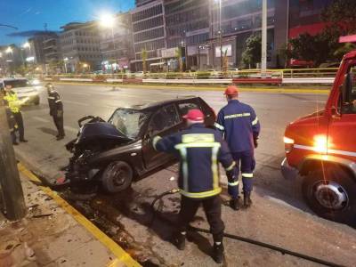 Τραγωδία στη Λεωφόρο Συγγρού: Αυτοκίνητο παρέσυρε και σκότωσε πεζό (βίντεο)