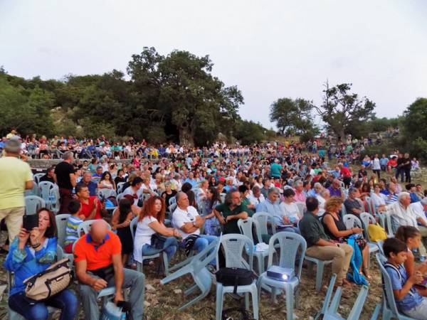 Παράσταση στον Επικούριο Απόλλωνα 