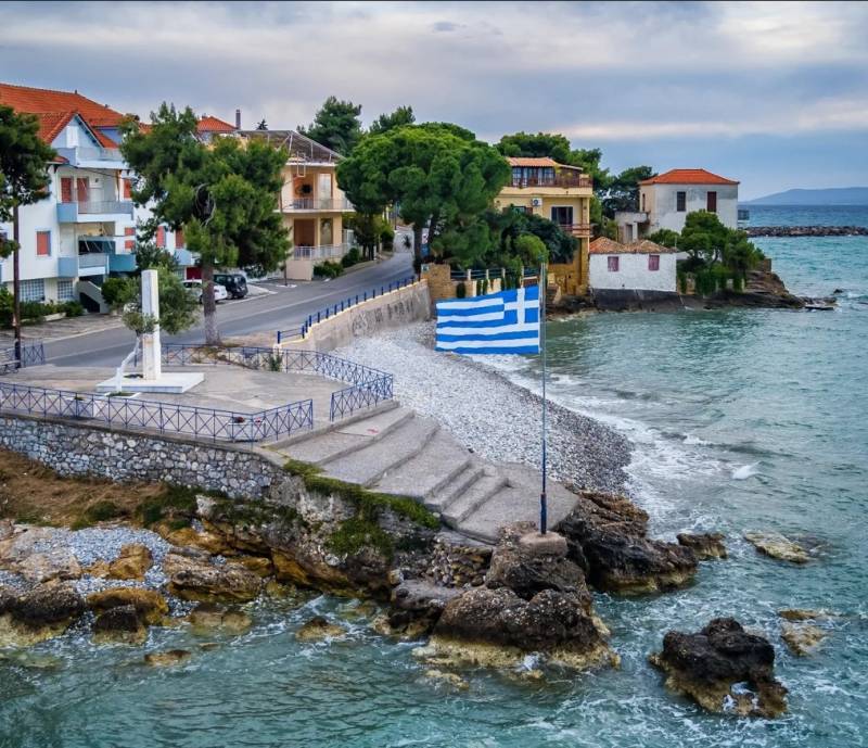 Νέα δημοπράτηση για τη Μικρή Μαντίνεια: Μετά την αποτυχία του πρώτου διαγωνισμού για αντιδιαβρωτική προστασία