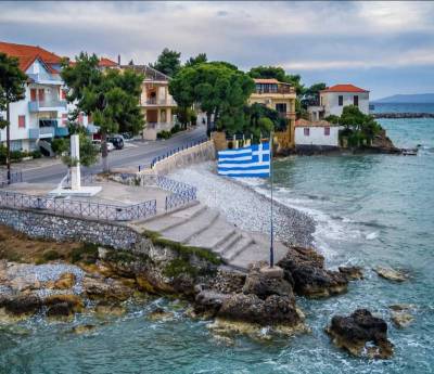 Νέα δημοπράτηση για τη Μικρή Μαντίνεια: Μετά την αποτυχία του πρώτου διαγωνισμού για αντιδιαβρωτική προστασία
