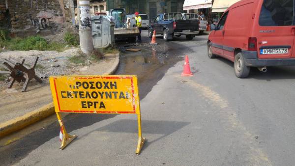 Νέο πρόβλημα με την υδροδότηση στην Καλαμάτα - Βλάβη σε αγωγό στο παλιό ΚΤΕΛ