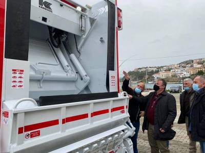 Προμήθεια απορριμματοφόρου στο Δήμο Πύλου - Νέστορος
