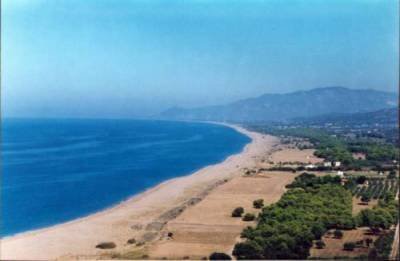 Τατούλης και Κατσίβελας ζητούν παρέμβαση Τσίπρα για τη δόμηση στον Κυπαρισσιακό