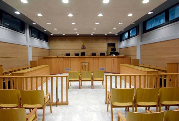 Ενταση και “εκρήξεις” στη δίκη για τη δολοφονία Ιωάννου στην Κυπαρισσία