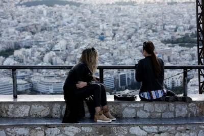 Δημογραφικό: Κατέρρευσαν οι γεννήσεις στην Ελλάδα μέσα σε 20 χρόνια