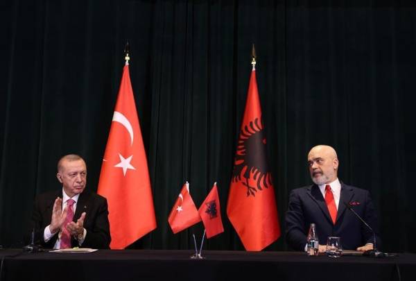 Ερντογάν: Η Αλβανία είναι ο γείτονας της καρδιάς μας