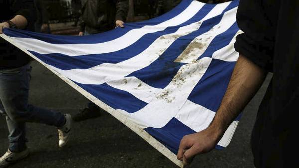 ΟΛΜΕ: Επίκαιρη η σημασία του βασικού συνθήματος του Πολυτεχνείου για «Ψωμί-Παιδεία-Ελευθερία»