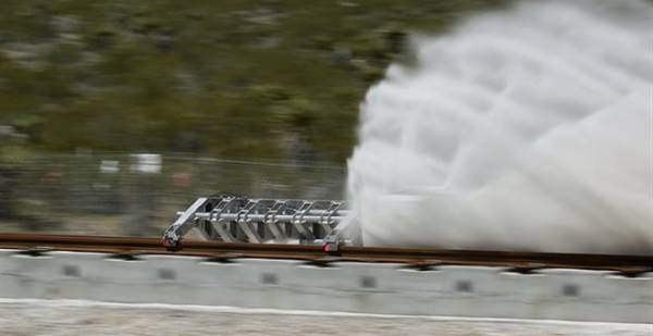 &quot;Hyperloop&quot;-μεταφορές που θα φτάνουν σε ταχύτητα τα 1.200 χλμ. την ώρα