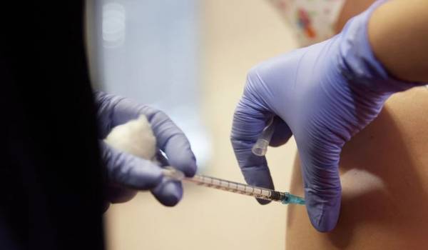 Κορονοϊός – Τρίτη δόση εμβολίου: Εντός 10ημέρου ανοίγουν τα ραντεβού για όλους (Βίντεο)
