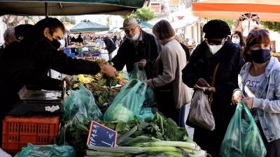 Κανονικά θα λειτουργήσουν την Τετάρτη οι λαϊκές αγορές