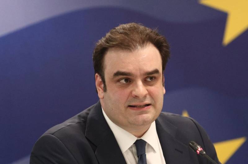 Πιερρακάκης: Έχουν γίνει πολλά για την ψηφιοποίηση αλλά πρέπει να απλοποιηθεί και η υπόλοιπη γραφειοκρατία