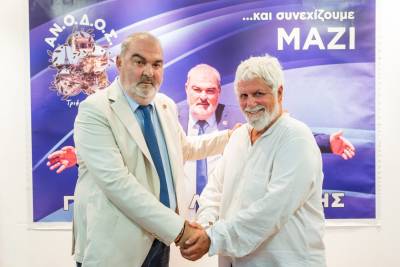 Την υποψηφιότητα του ηθοποιού Μιχάλη Μανιάτη ανακοίνωσε ο Λεβεντάκης