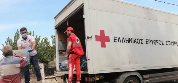 Βοήθεια στους πυρόπληκτους από τον Ελληνικό Ερυθρό Σταυρό